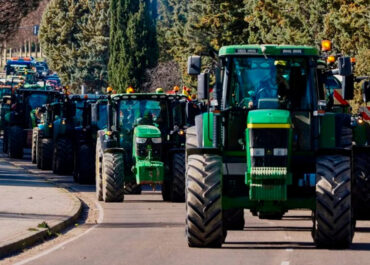 AGROINFORMACION: Enfado con los aranceles cero a productos industriales de la CE: Cooperativas Andalucía amenaza con sacar sus tractores por abandonar a la agricultura