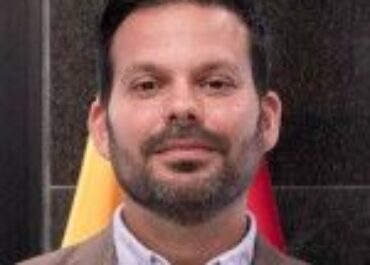 CANARIAS RADIO: CLEMENTE GONZÁLEZ ENTREVISTA A EL VICECONSEJERO DEL SECTOR PRIMARIO DEL GOBIERNO DE CANARIA, EDUARDO GARCÍA SOBRE El REPARTO DEL «HISTÓRICO» DE LOS PLATANEROS, EN BASE AL DECRETO APROBADO RECIENTEMENTE PARA REGULAR LA PRODUCCIÓN PLATANERA EN CANARIAS, Y QUE FIJA LOS 68.500KG POR HECTÁREA COMO MÁXIMA PRODUCCIÓN PARA RECIBIR AYUDA POSEI.