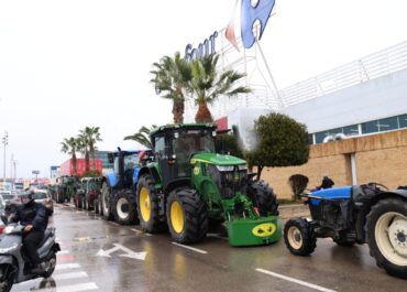 LA GACETA: El drama de los agricultores en Europa: pierden más de 97.700 km2 de tierras de cultivo en favor de supermercados y fondos de inversión
