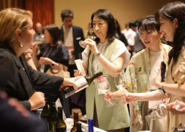EL DIA: El vino canario seduce en Tokio: representantes de bodegas canarias buscan abrirse hueco en las vinotecas de Japón