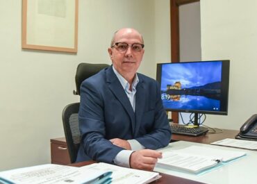 CANARIAS RADIO: CLEMENTE GONZÁLEZ ENTREVISTA AL CONSEJERO DE AGUAS DEL CABILDO DE LA PALMA, JUAN RAMÓN  FELIPE, SOBRE LA CRÍSIS HIDRÍCA, LA SITUACIÓN DE LOS POZOS, LA NECESIDAD DE DESALADORAS, Y LA PERFORACIÓN DEL TÚNEL DE TRASVASE CON UNA GALERIA PARALEELA POR LA BOCA DE HERMOSILLA. PRPYECTO CON UN PLAZO DE EJECUCIÓN  DE UNOS DOS AÑO. FALTA DE PLANIFICACIÓN, PREVISIÓN…EN LA ISLA QUE BEBÍA EN UNA ABUNDANCIA, «INAGOTABLE», PARA ALGUNOS.