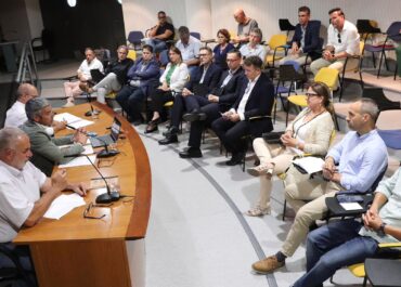 El Gobierno reúne a productores, importadores y supermercados para impulsar la comercialización de papa local