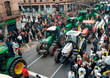 AGROINFORMACIÓN: Agricultores y su tractores volverán a salir a la calle contras las políticas y los acuerdos comerciales de Europa contra el sector agrario