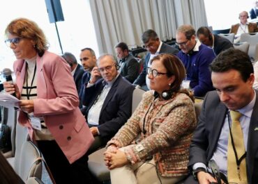 Mª CARMEN PÉREZ CASTELLANO TOMA LA PALABRA EN BRUSELAS COMO PORTAVOZ DE LAS ORGANIZACIONES PROFESIONALES AGRARIA DE CANARIAS ASAGA, COAG, PALCA Y UPA RECLAMANDO UNA POLÍTICA EUROPEA AMBICIOSA PARA LAS REGIONES ULTRAPERIFERICAS CON PRESUPUESTOS ESPECÍFICOS Y AUMENTADOS.
