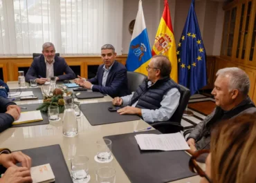 CANARIASAHORA:  El Gobierno de Canarias confirma el adelanto de los millones pendientes para cubrir todos los pagos del Posei adicional      El presidente Clavijo y el consejero Quintero citan a las organizaciones profesionales agrarias para informar de que se abonarán en su totalidad los subsidios del Posei que son ayudas de Estado de 2024, para el que aún no estaban garantizados 8,5 millones
