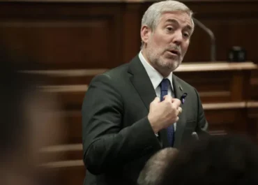 ATLÁNTICO HOY: Deuda, Cataluña y un aviso a navegantes: ¿está el REF en peligro de muerte como dice Clavijo?