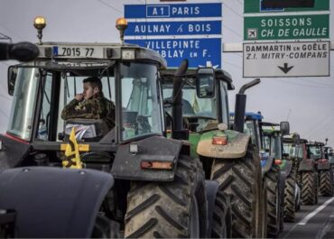 PERIODISMO ALTERNATIVO: Los agricultores franceses toman las calles contra la nefasta política agraria europea