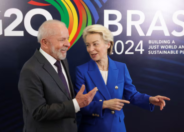 EL PAIS: Bruselas busca fórmulas ‘in extremis’ para salvar el acuerdo con Mercosur La Comisión Europea estudia nuevas concesiones a los agricultores para convencer a Italia de que respalde el pacto que crearía la mayor zona de libre comercio del mundo