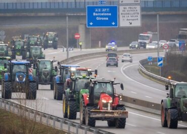 INFOCAMPO:  Europa sigue con “tractoradas” de productores, pero con nuevos reclamos: alertan por la fauna salvaje Luego de los fuertes reclamos por las negociaciones por el Acuerdo Comercial entre la Unión Europea y el Mercosur, España fue el foco de una protesta vinculada a demandas sanitarias.