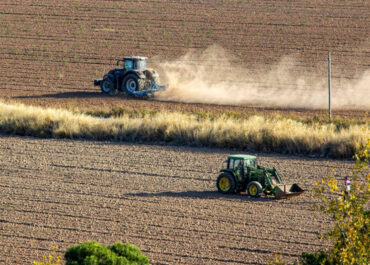 AGROIFORMACIÓN: Bruselas plantea suspender temporalmente los aranceles a los fertilizantes para bajar su precio y calmar los ánimos del sector agrario
