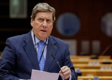 ATLANTICO HOY: Gabriel Mato niega un cambio del PP con Mercosur: “Vamos a paliarlo en la medida de lo posible” Los populares condicionan su aplicación a la entrada en vigor de una serie de salvaguardas para el campo, una protección que el propio Mato ha redactado y que se tramitará la próxima semana
