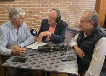 CANARIAS RADIO: CLEMENTE GONZÁLEZ DESDE MADRID, ENTREVISTA A LUIS CORTÉS, COORDINADOR ESTATAL DE UNIÓN DE UNIONES,  JESÚS MANUEL PALACÍN DE UNIÓN DE UNIONES CASTILLA LEÓN Y PABLO CARMONA VICEPRESIDENTE DE PALCA – UNIÓN DE UNIONES CANARIAS. SE TRATAN ASUNTOS RELACIONADOS CON LA MANIFESTACIÓN DE HOY EN EL CENTRO DE MADRID.