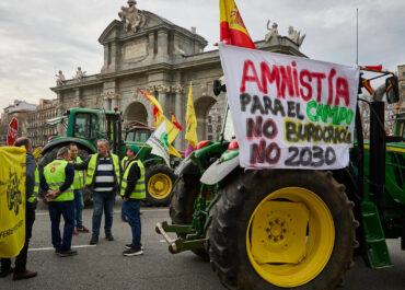 LA GACETA: Agricultores y ganaderos anuncian una manifestación histórica que bloqueará Madrid para protestar contra el acuerdo con Mercosur apoyado por PP y PSOE.