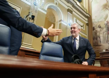 ATLÁNTICO HOY: Canarias llevará al Parlamento una reforma de la Ley del Suelo para acelerar trámites Clavijo defendió la necesidad de contar con una administración más ágil que permita reducir los plazos en trámites como la evaluación de impactos ambientales o la aprobación de planes insulares y generales