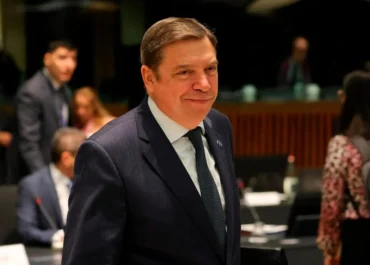 AGROINFORMACIÓN: Planas abre la puerta a dejar el Ministerio de Agricultura: España anuncia su candidatura para ser el próximo director general de la FAO