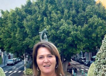 7.7 LA PALMA RADIO: AYUDA A LA CENIZA PENDIENTE DE PAGO A PARTIR DEL MINÚNO 6, La diputada Alicia Vanoostende, en los micrófonos de 7.7lapalma, lamenta la falta de compromiso del responsable de la Consejería de Agricultura del Gobierno de Canarias con la reconstrucción de La Palma.