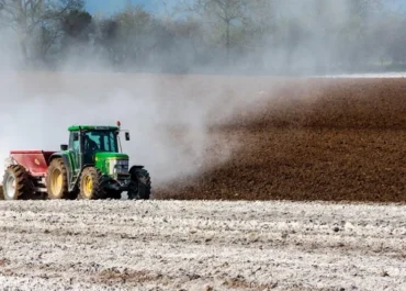 EL DEBATE: La UE quiere garantizar los fertilizantes pero sin proteger el campo que los alimentan