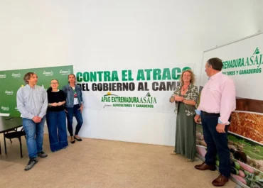 AGROINFORMACIÓN: El campo extremeño no puede más y convocan una acampada indefinida en la puerta del Ministerio de Agricultura ante «el atraco del Gobierno»