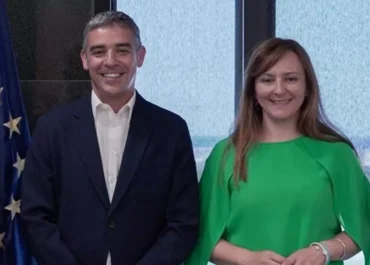 CANARIAS AHORA: El Gobierno canario consuma el perdón de ayudas cobradas de más por los plataneros palmeros: un regalo de casi 3,5 millones      La Consejería de Agricultura comunica a entidades plataneras cómo se realizará, una vez resuelta la concesión, la aceptación de las ayudas de ‘minimis’ diseñadas para eludir los reintegros del dinero recibido en exceso por 1.296 agricultores