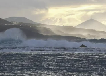 CANARIAS AHORA:  El Niño se intensifica: ¿cómo puede afectar a Canarias este otoño?      El fenómeno climático elevará la temperatura media del planeta, pero Aemet advierte de que no existe una relación directa demostrada entre El Niño y un aumento de las temperaturas en las Islas